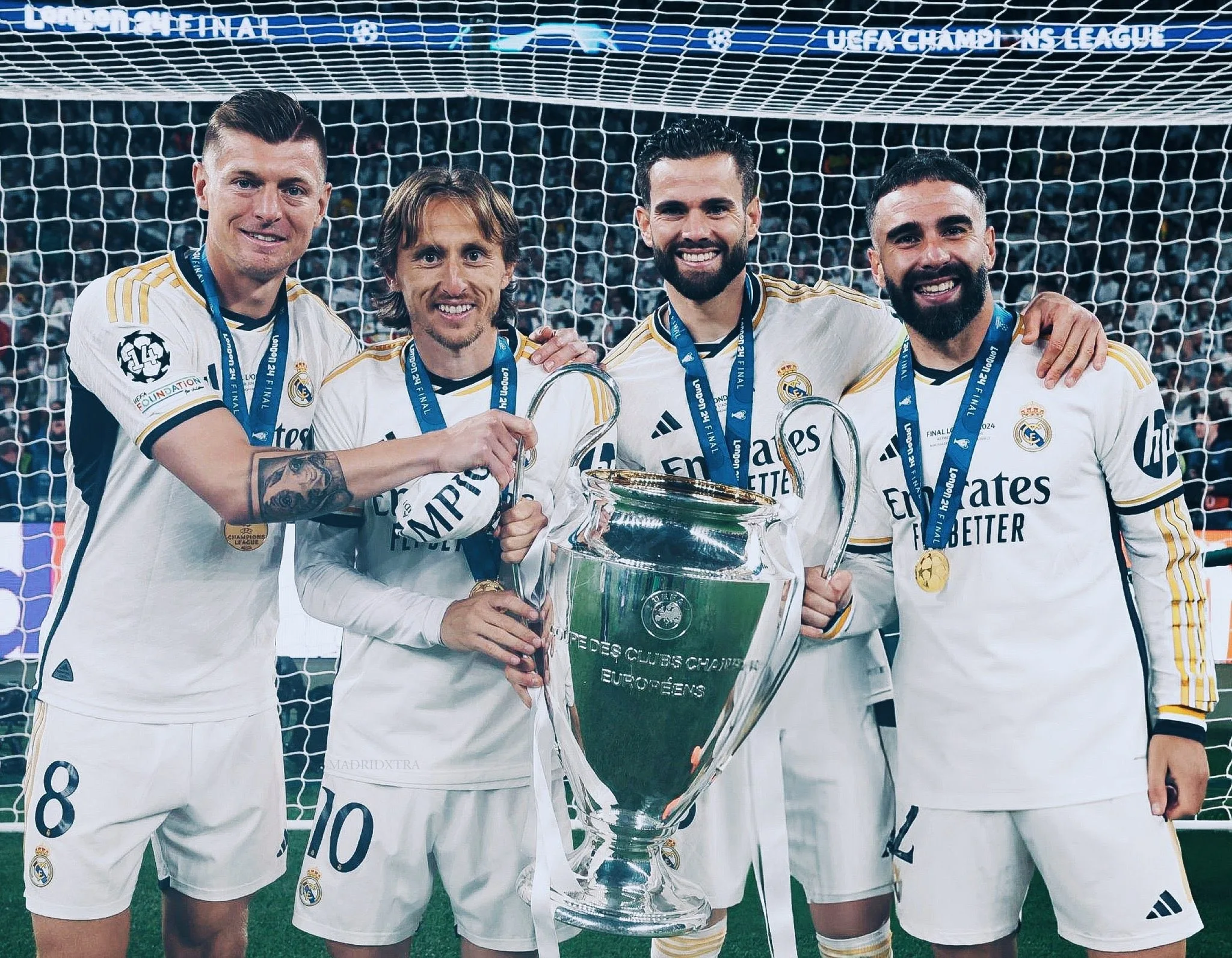 doi-bong-huyen-thoai-cau-lac-bo-real-madrid-o-nuoc-nao0111a