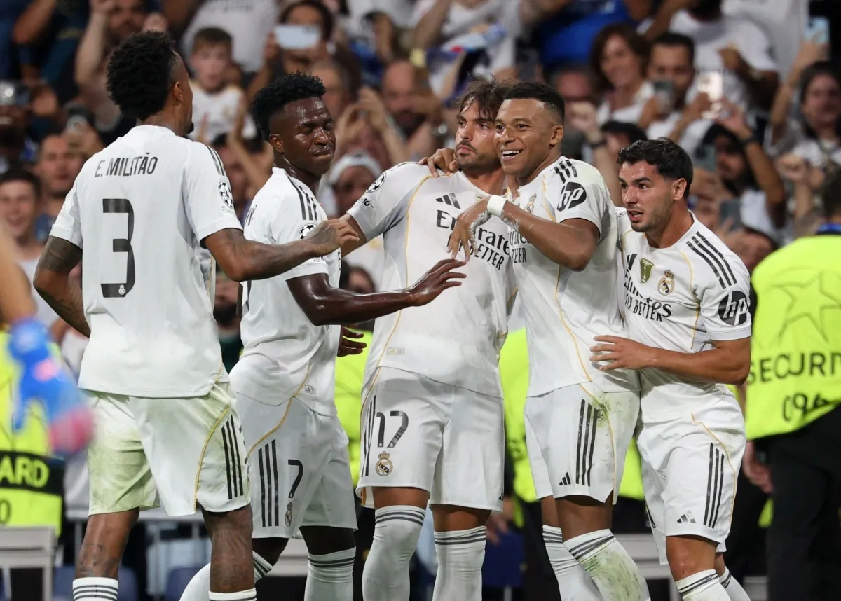 doi-bong-huyen-thoai-cau-lac-bo-real-madrid-o-nuoc-nao-08a