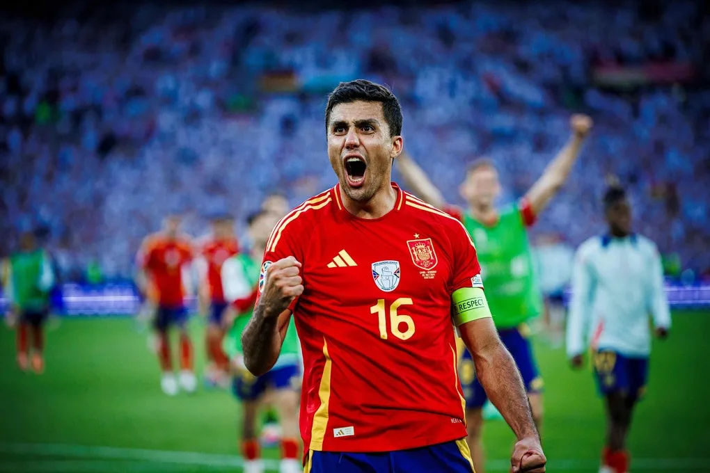 Tiền vệ trung tâm: Top 10 cầu thủ hay nhất thế giới 2026