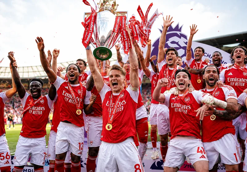 Arsenal trở thành nhà vô địch Premier League 2025/26 và kết thúc 22 năm chờ đợi danh hiệu