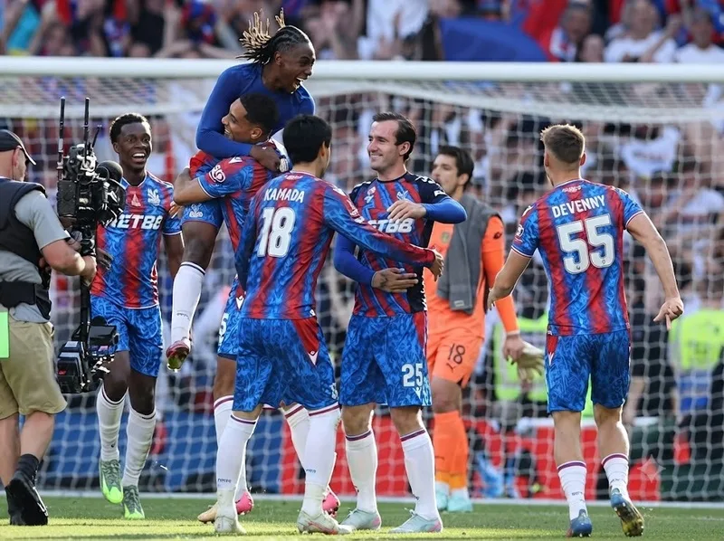 Crystal Palace hướng đến việc xây dựng nền tảng lâu dài với lực lượng trẻ và tham vọng lớn hơn.